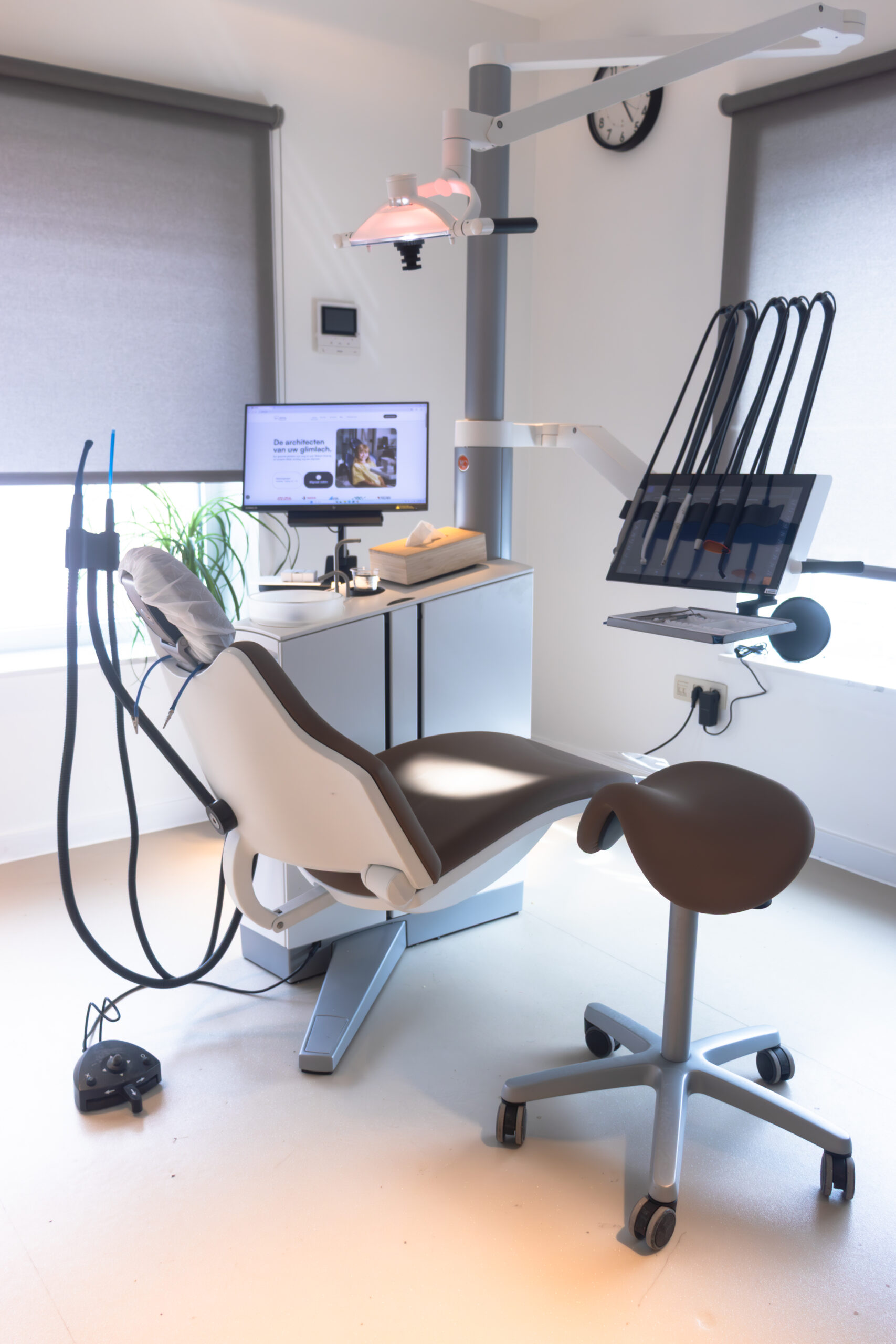 M Dental modern stoel